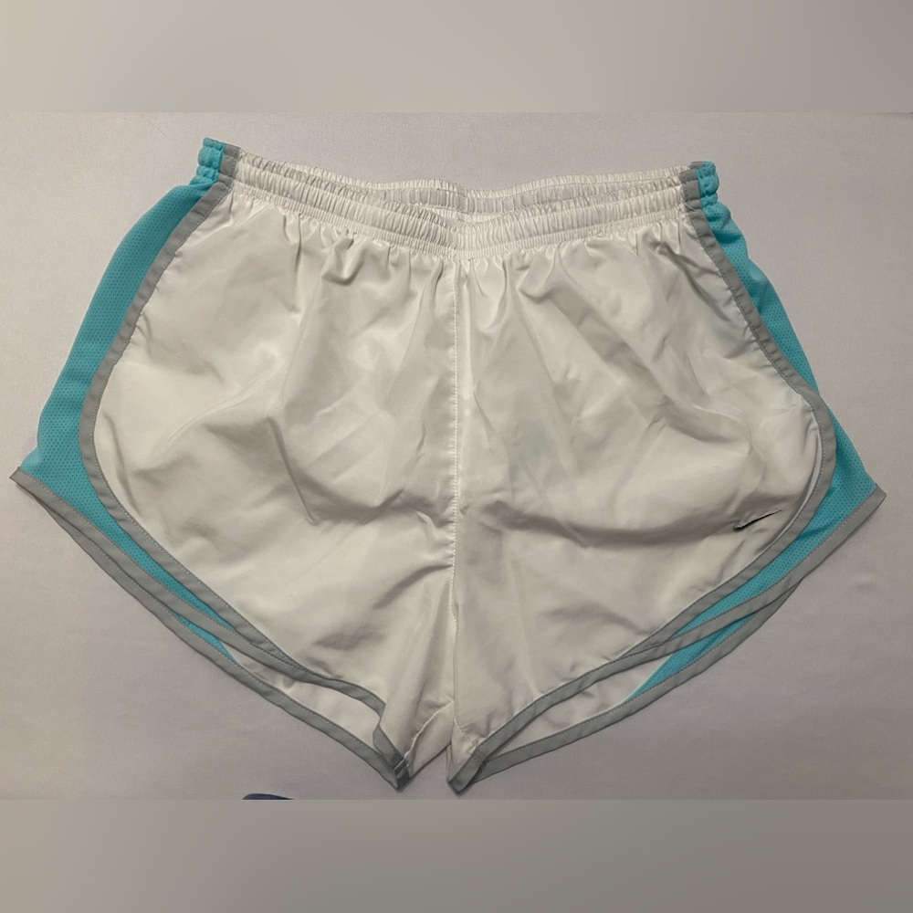 Large - Nike - White/aqua/silver running tempo shorts